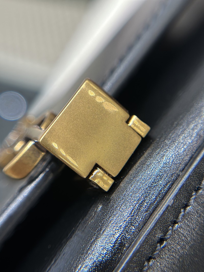 Voltaire 779642 Black