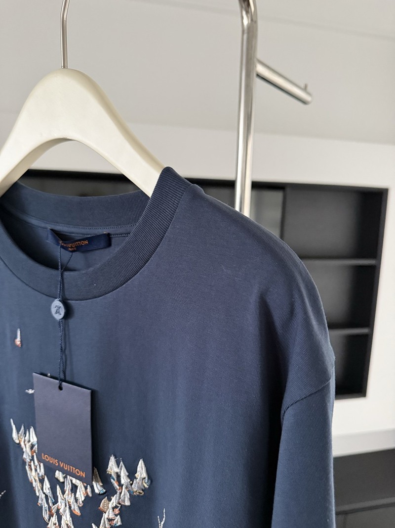 LV T-shirt 011