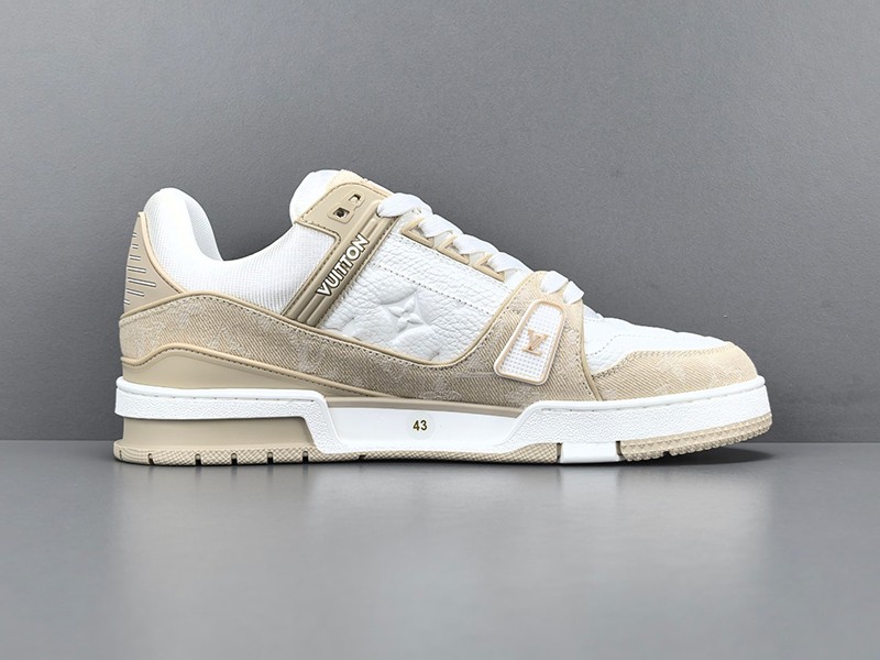 LV Trainer Sneaker 068