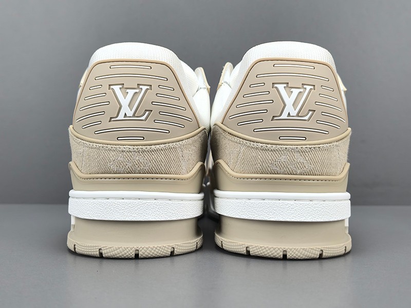 LV Trainer Sneaker 068
