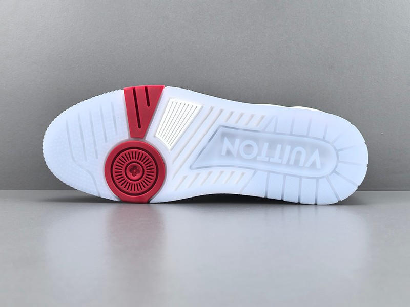 LV Trainer Sneaker 069