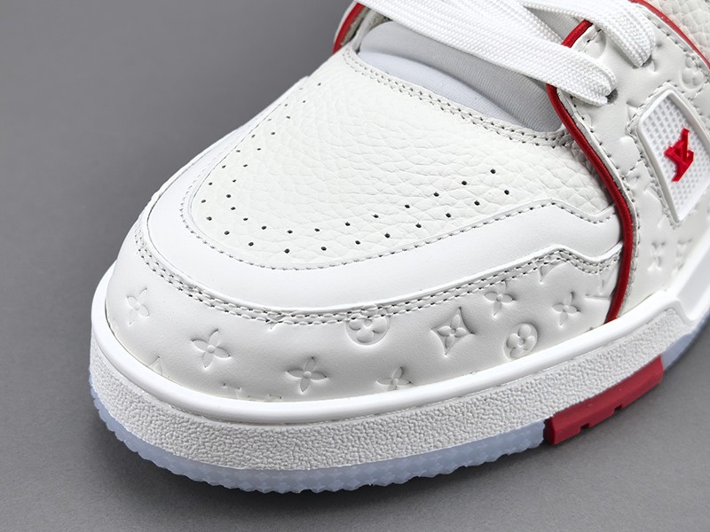 LV Trainer Sneaker 069