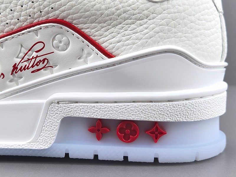 LV Trainer Sneaker 069