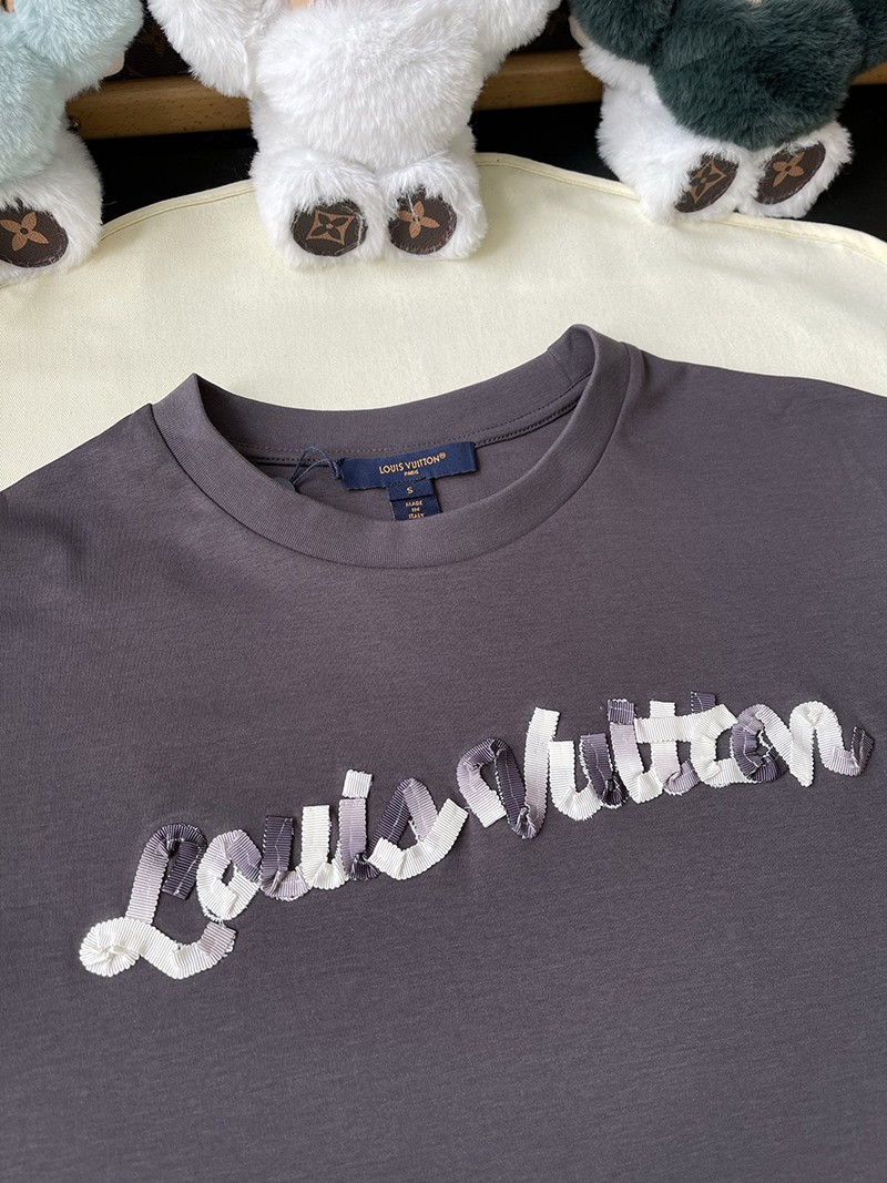 LV T-shirt 013