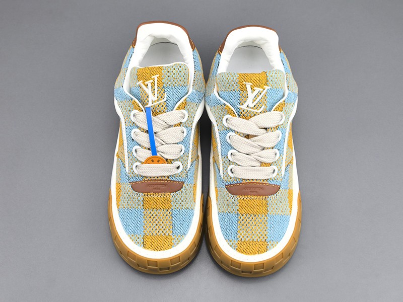 LV Trainer Sneaker 070
