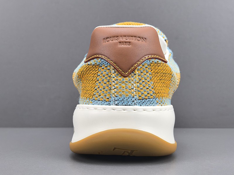 LV Trainer Sneaker 070