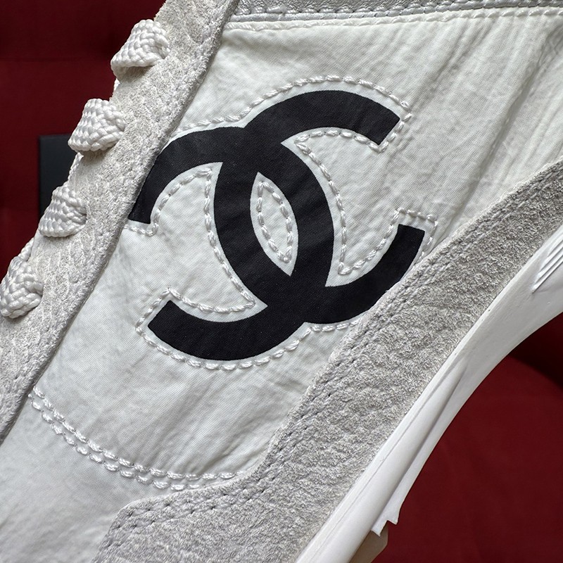 Chanel 26p Wmns Shoe 012