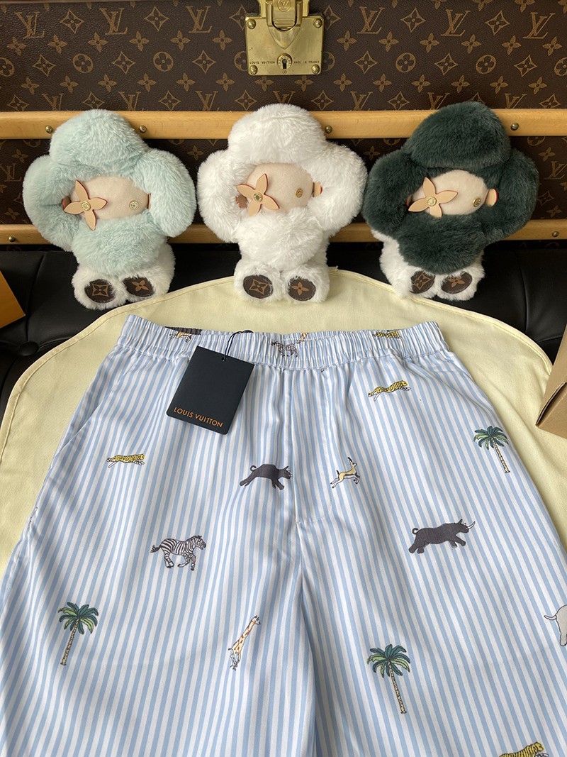 LV Short 024