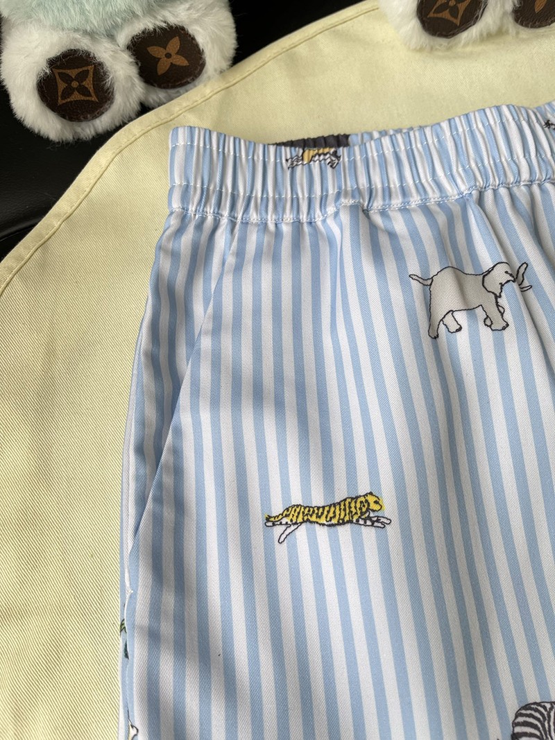 LV Short 024