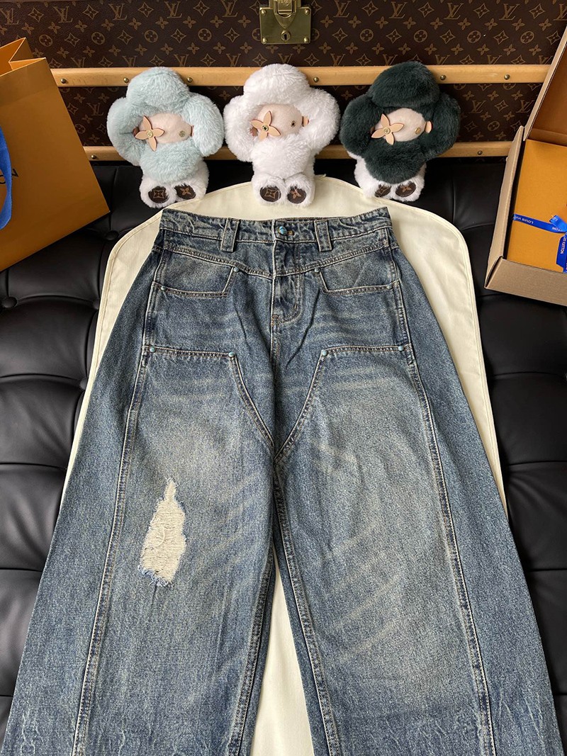 LV Trousers 027