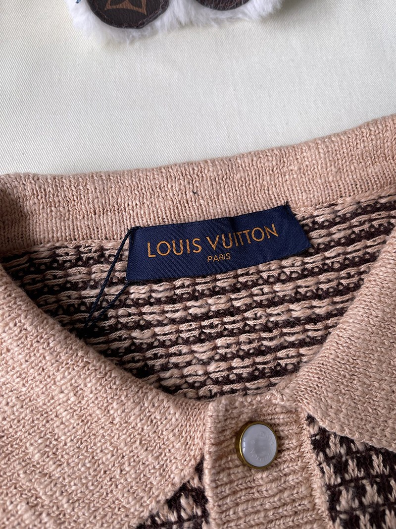 LV T-shirt 029