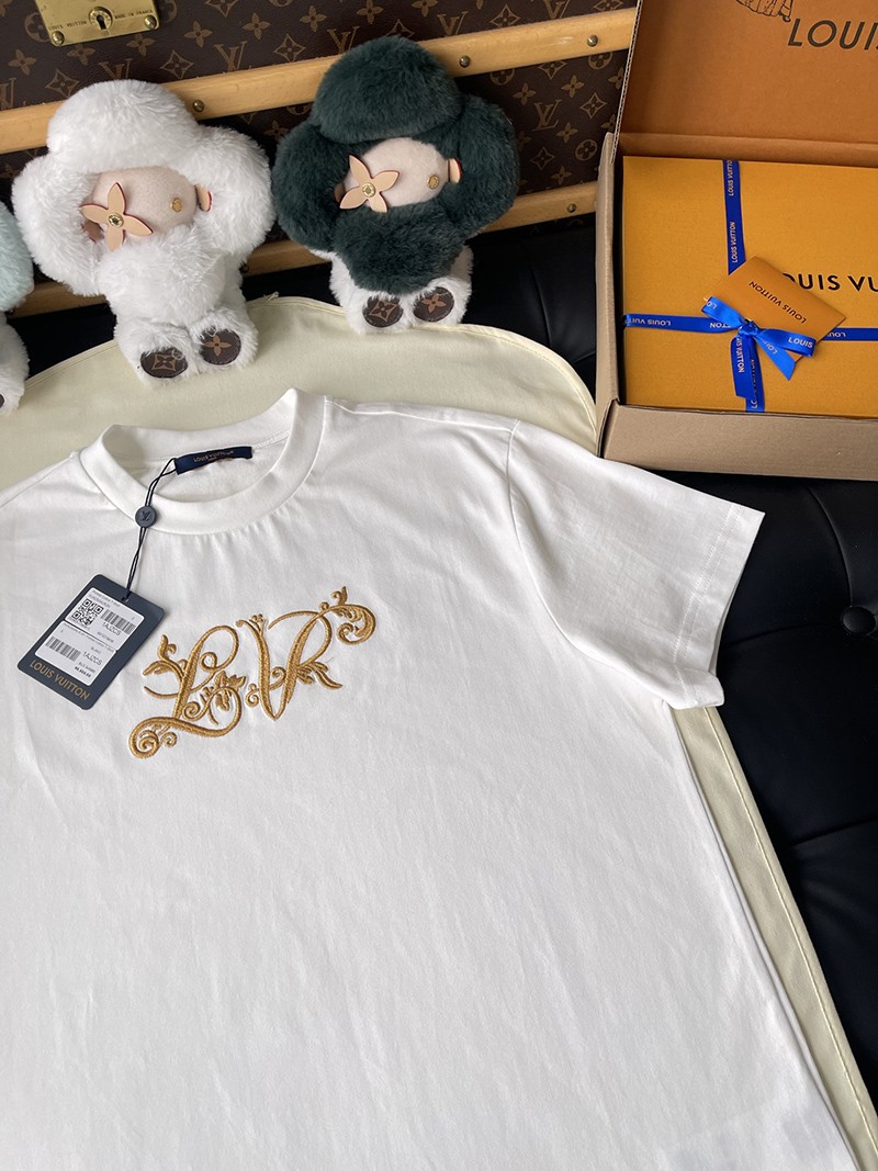 LV T-shirt 033