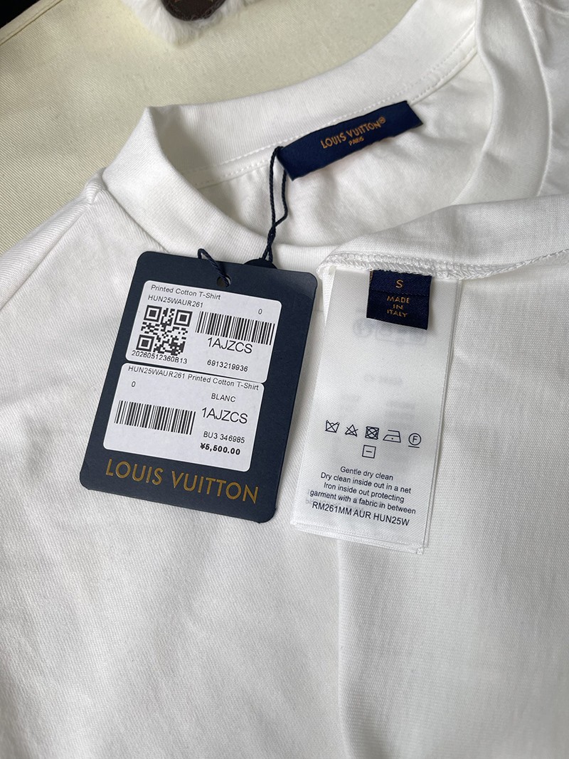 LV T-shirt 033