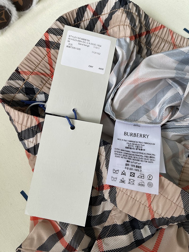 Burberry Short 004