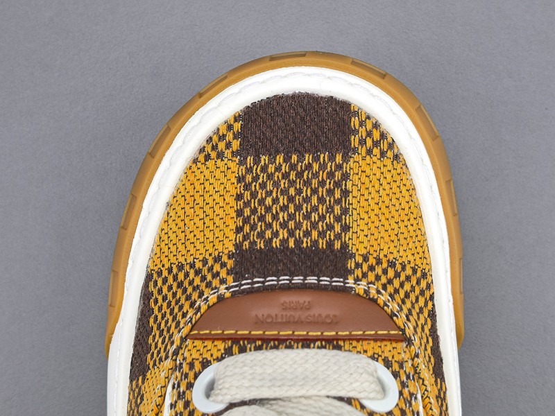 LV Trainer Sneaker 071