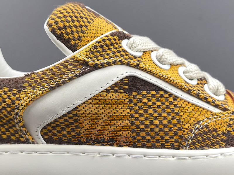 LV Trainer Sneaker 071