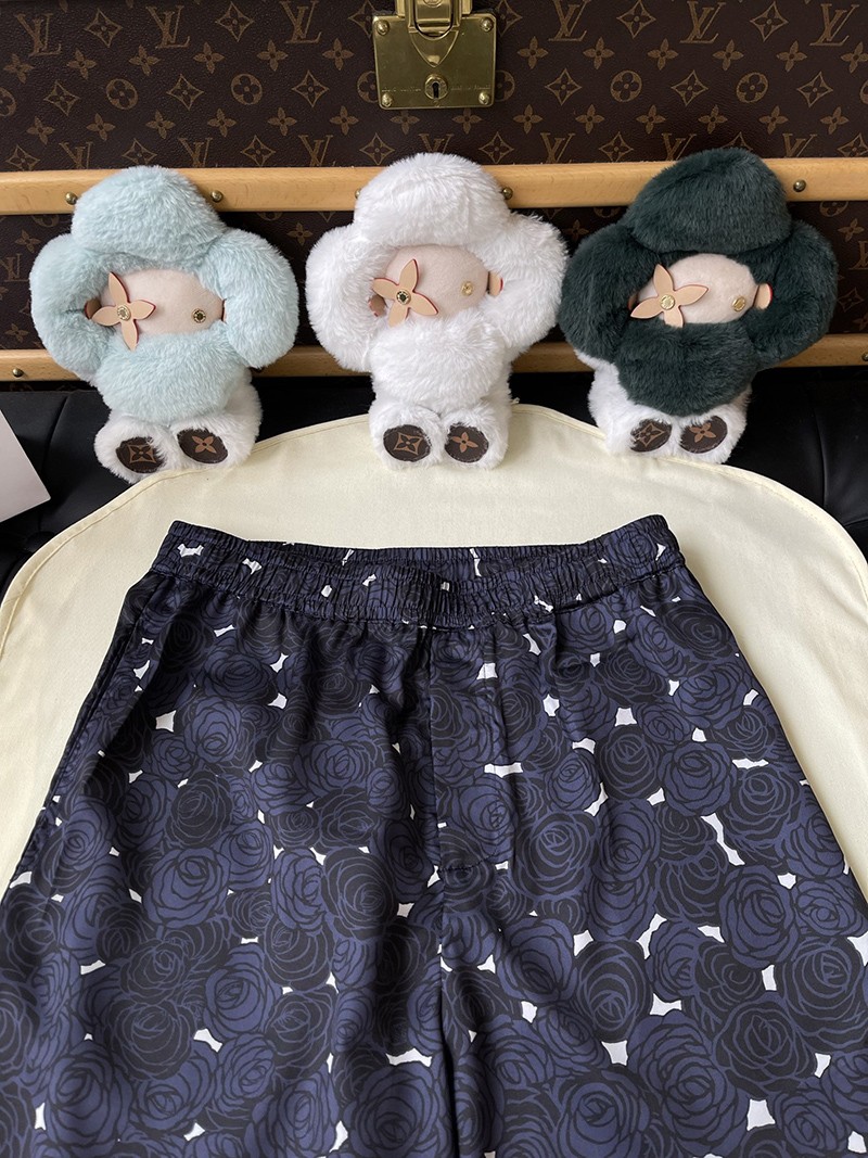 Givenchy Shorts 002