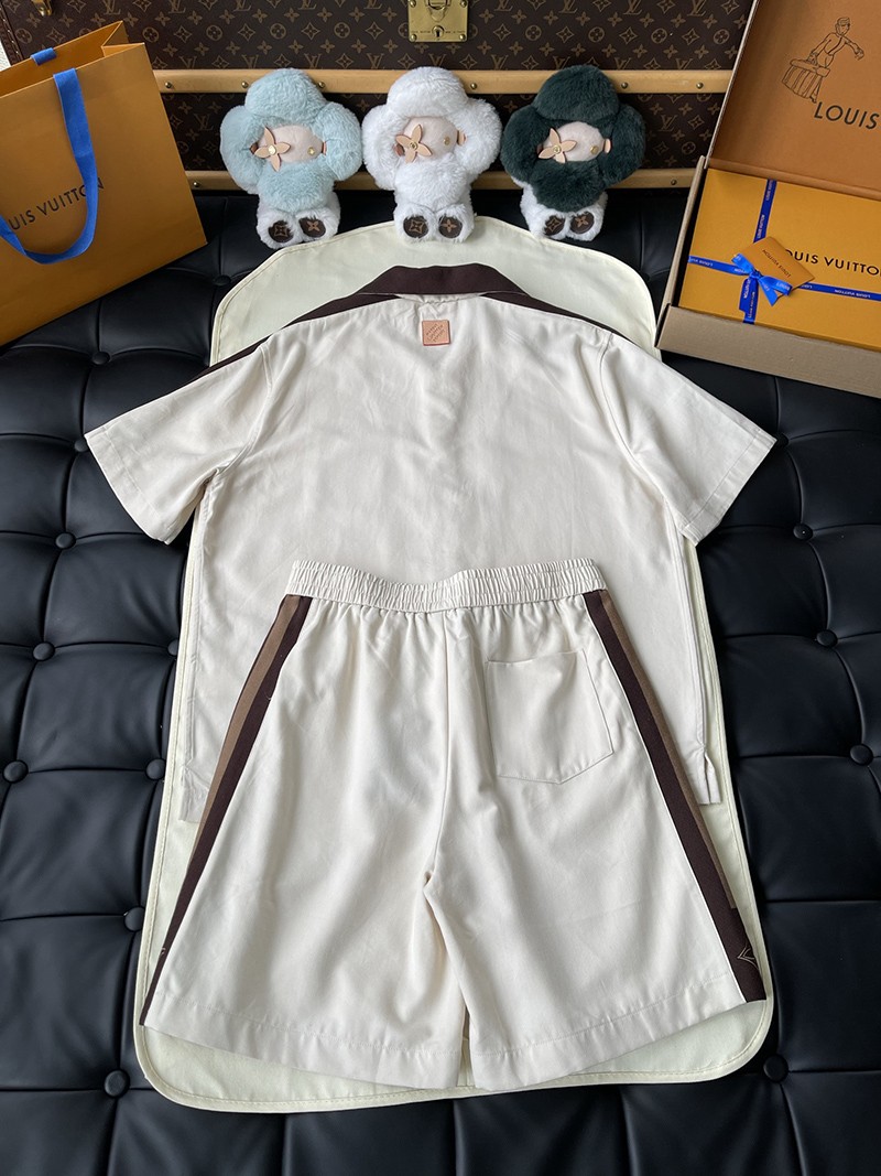 LV Shorts 037