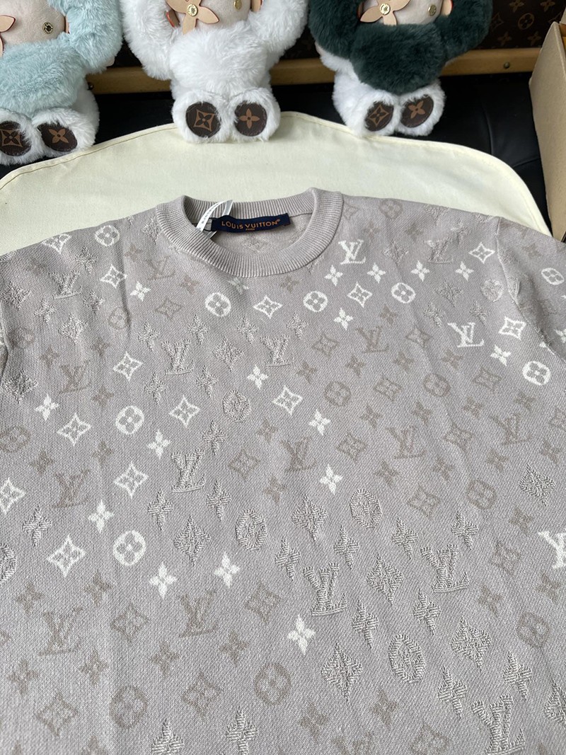 LV T-shirt 040
