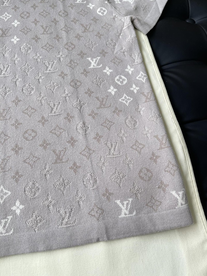 LV T-shirt 040