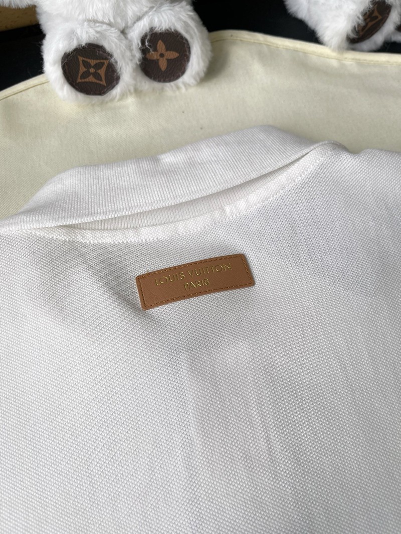 LV T-shirt 043