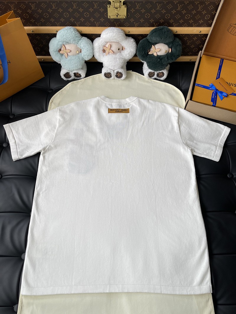 LV T-shirt 044