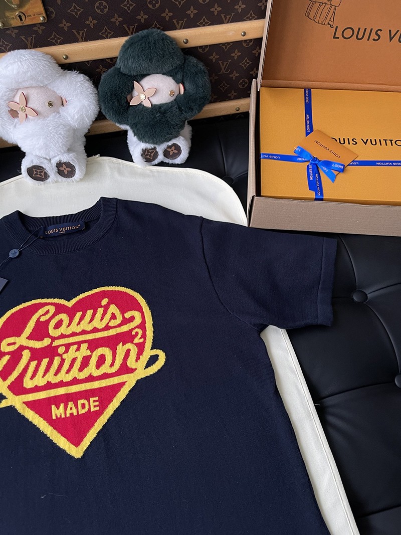 LV T-shirt 046