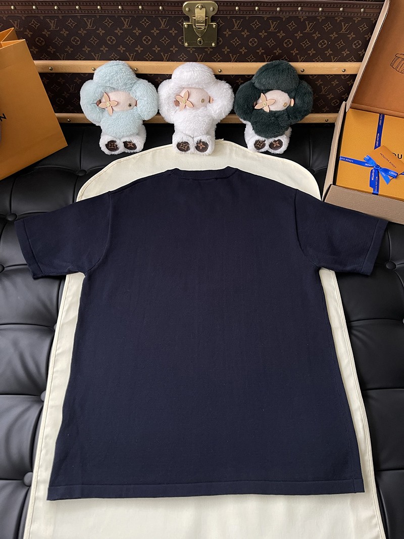 LV T-shirt 046