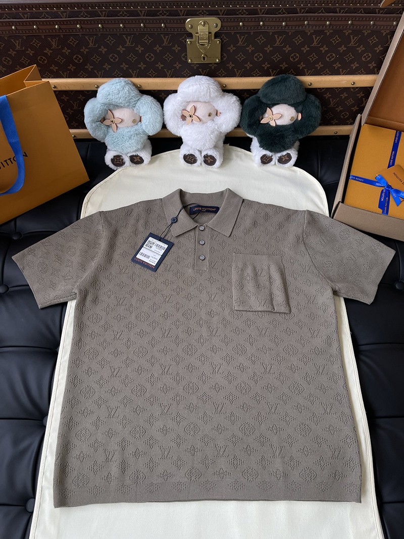 LV T-shirt 047