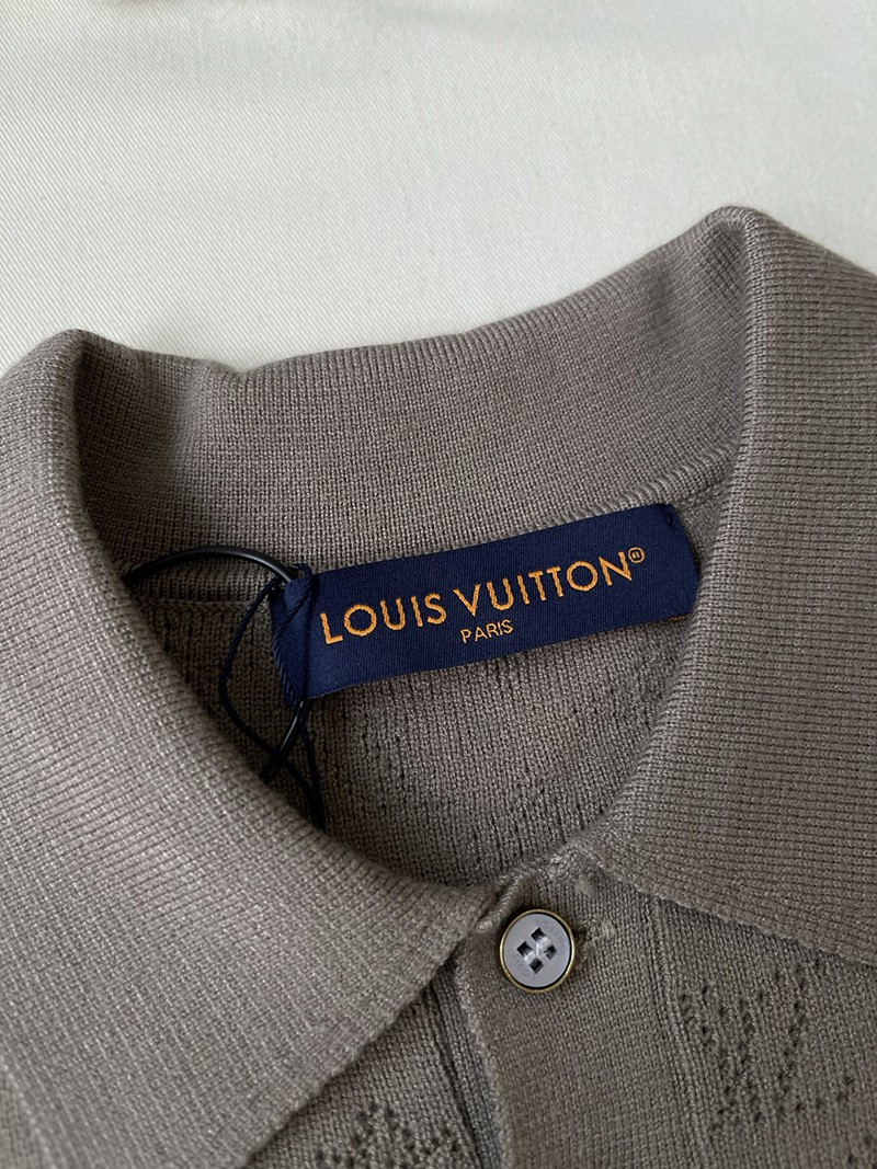 LV T-shirt 047