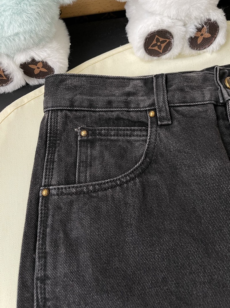 LV Trousers 052