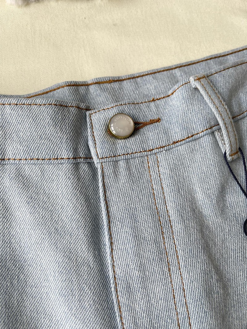 LV Shorts 050