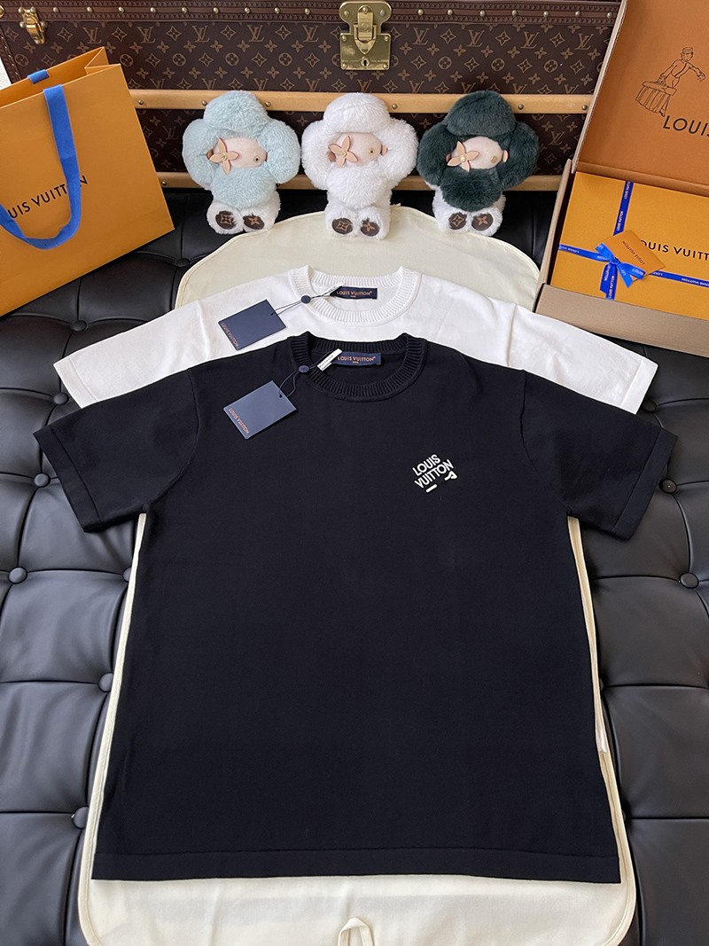 LV T-shirt 048