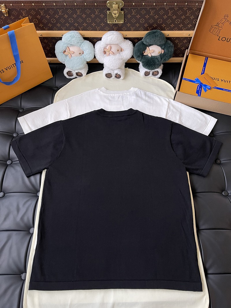 LV T-shirt 048