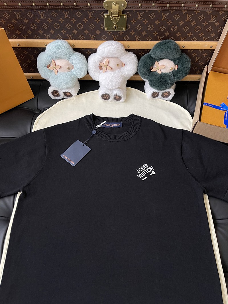 LV T-shirt 048
