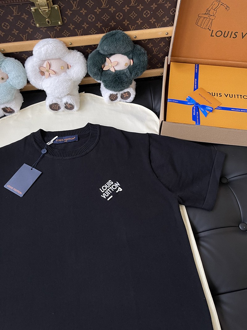 LV T-shirt 048