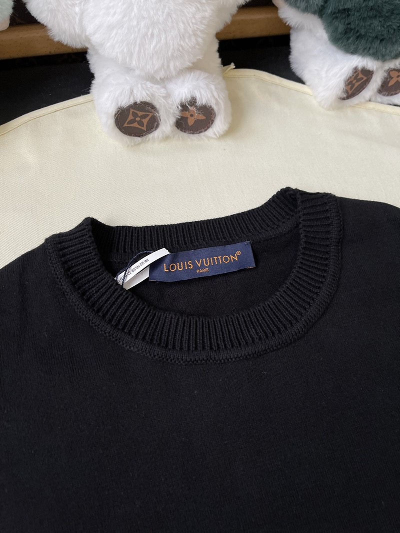 LV T-shirt 048