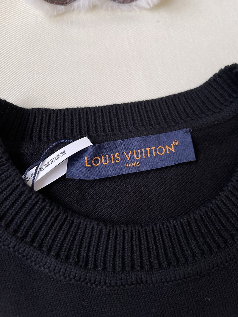 LV T-shirt 048