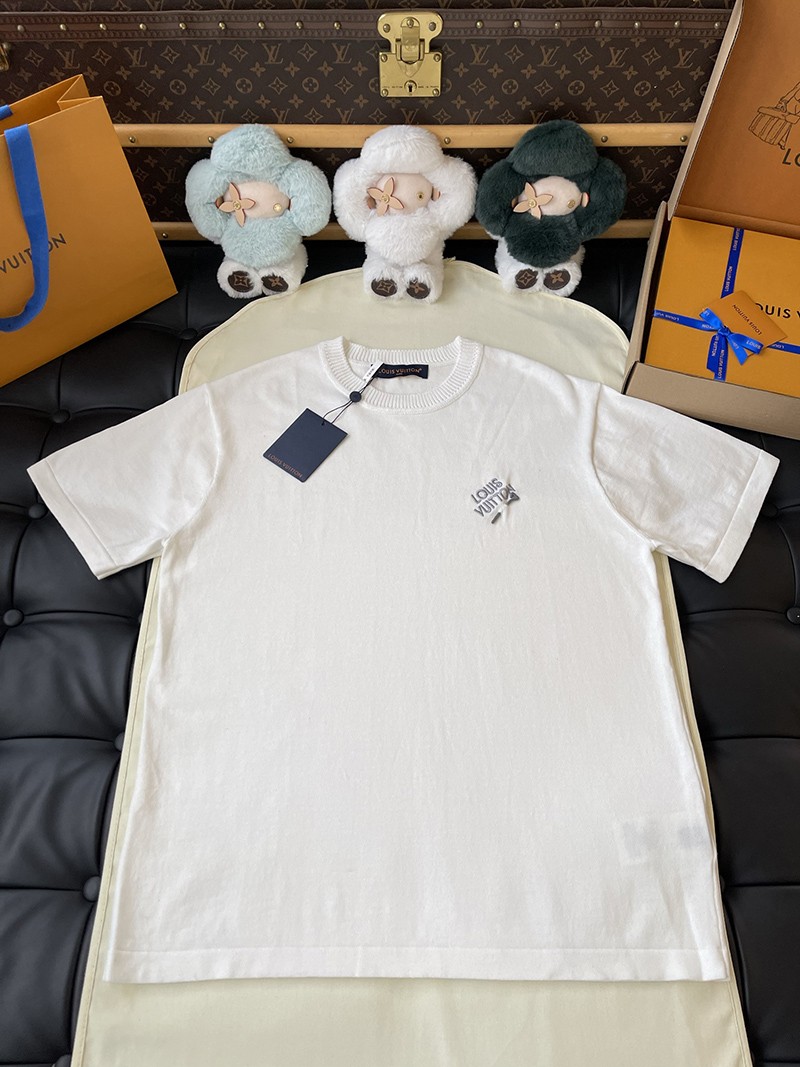 LV T-shirt 049