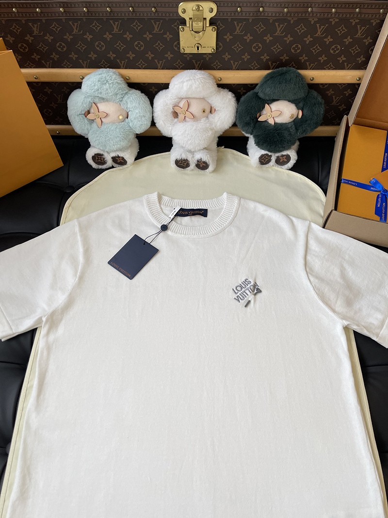 LV T-shirt 049