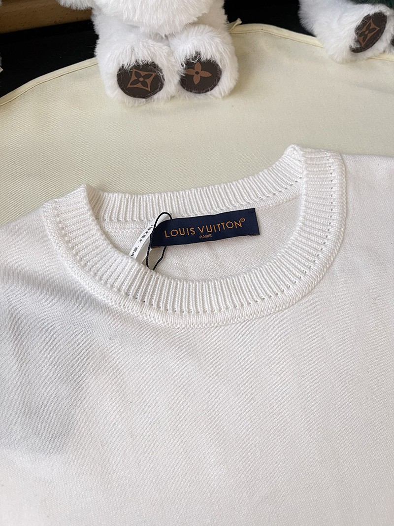 LV T-shirt 049