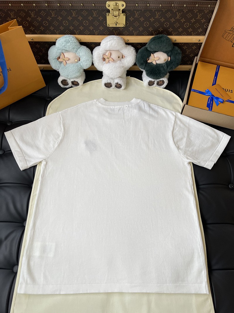 LV T-shirt 049