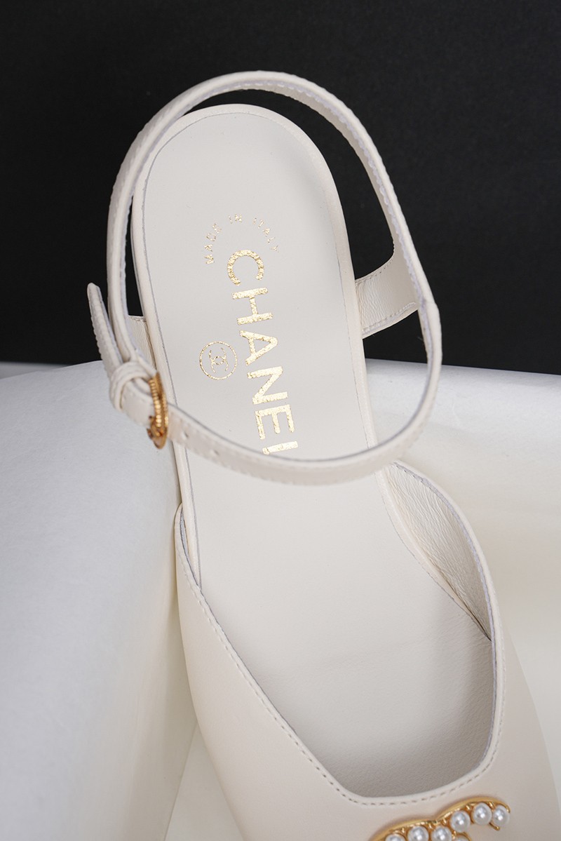 Chanel 25P Wmns Shoe 016