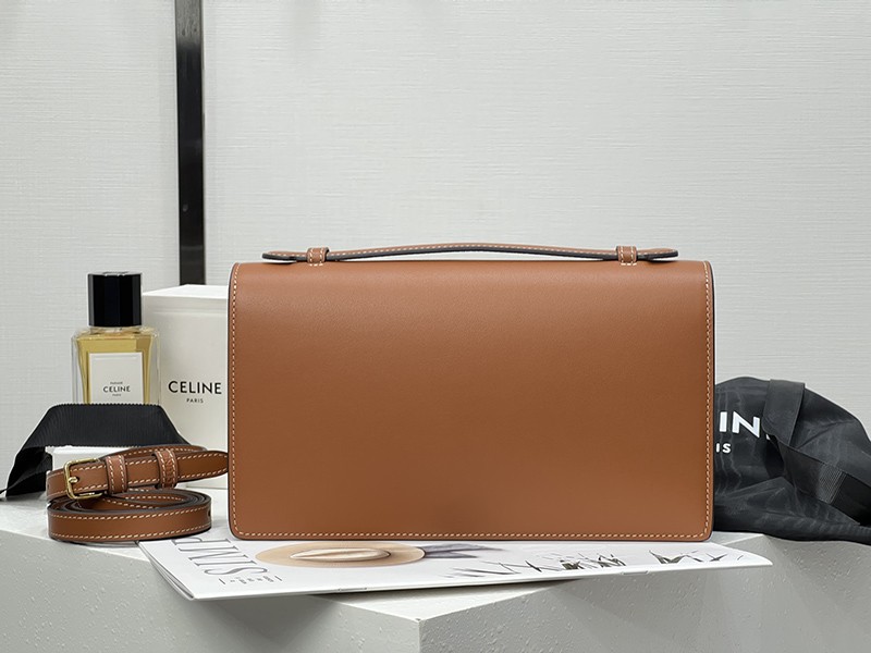 Celine Triomphe Folio L102U3
