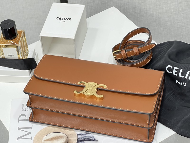 Celine Triomphe Folio L102U3