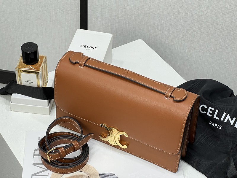 Celine Triomphe Folio L102U3