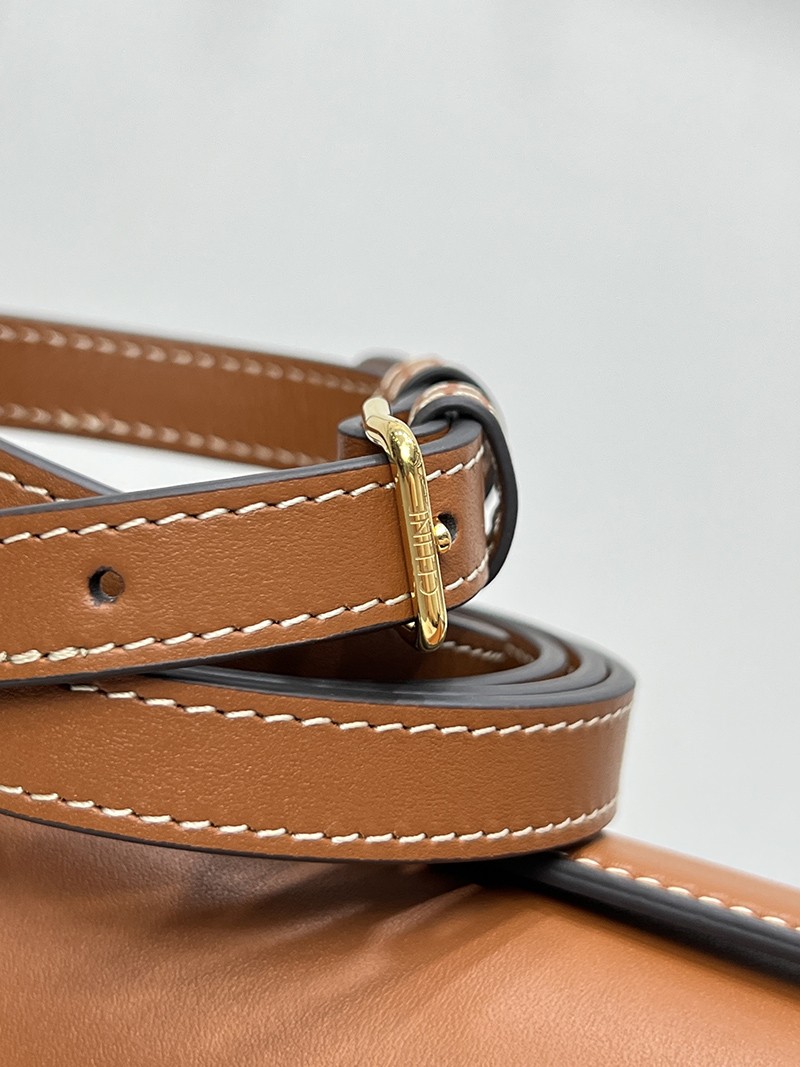 Celine Triomphe Folio L102U3