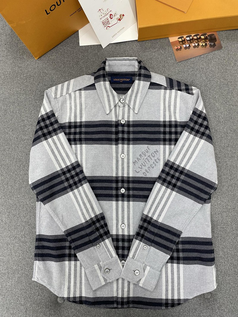 LV Shirt D4081 055