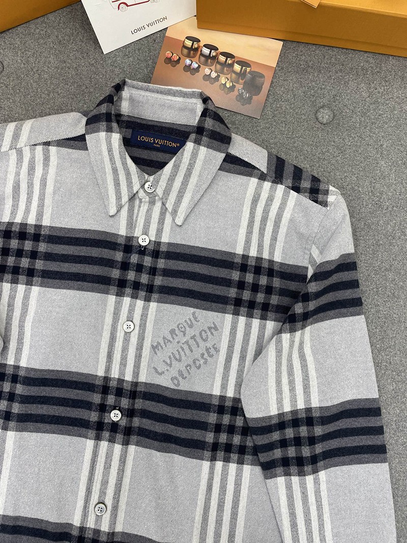 LV Shirt D4081 055