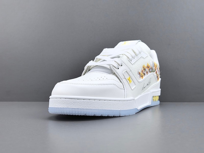 LV Trainer Sneaker 072